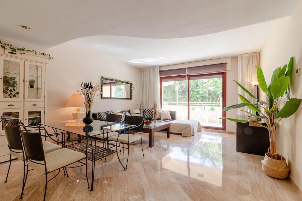 Frontline 2 Bed Apartment, San Pedro De Alcantara